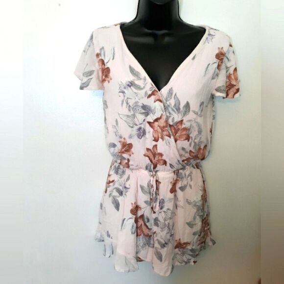 one clothing Pants - One Clothing light pink floral romper